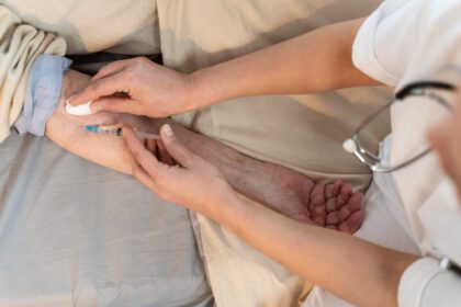 兩女NMN靜脈輸注休克